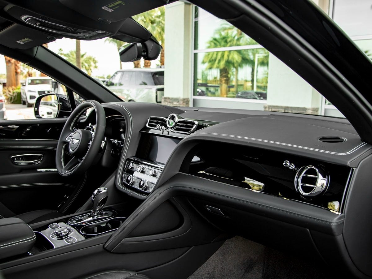 2025 Bentley Bentayga EWB Base