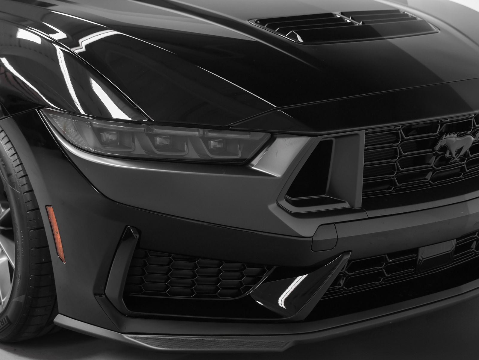 2026 Ford Mustang Dark Horse