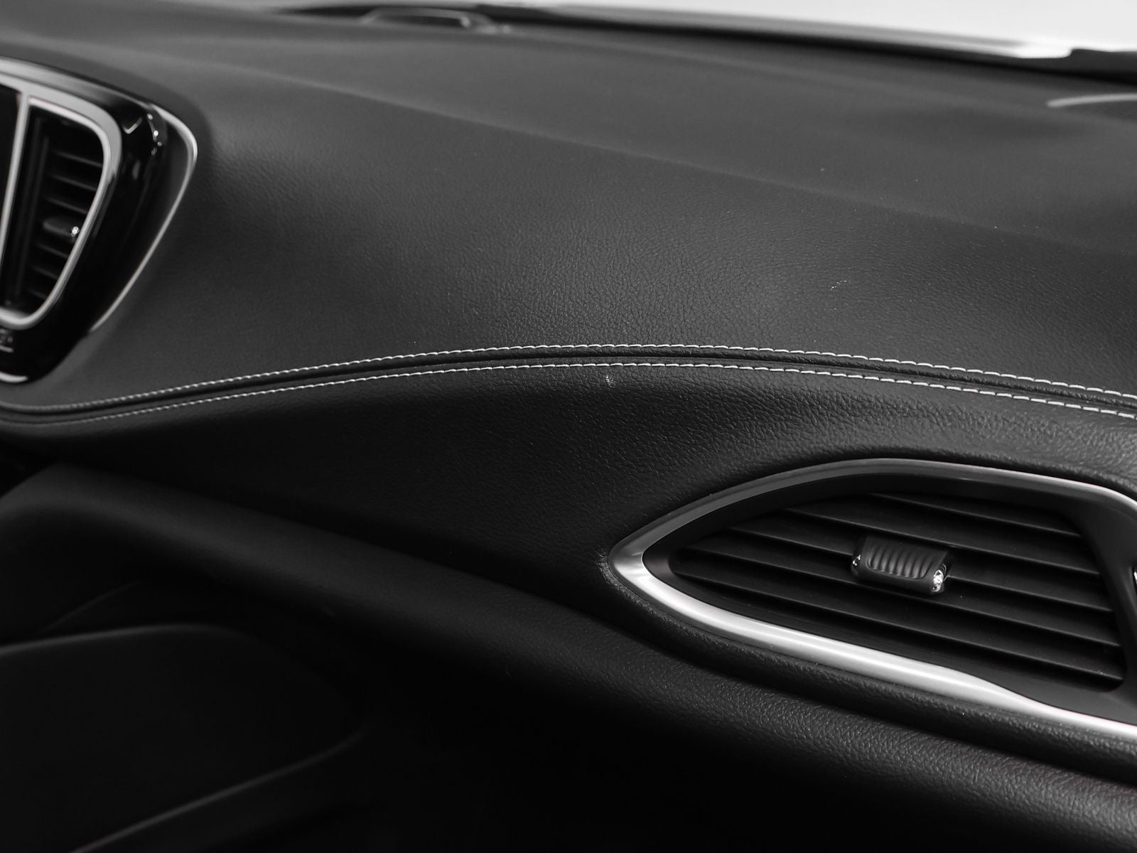 2023 Chrysler Pacifica Hybrid Limited S Appearance