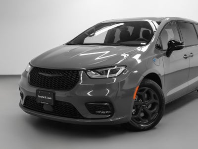 2023 Chrysler Pacifica Hybrid Limited S Appearance