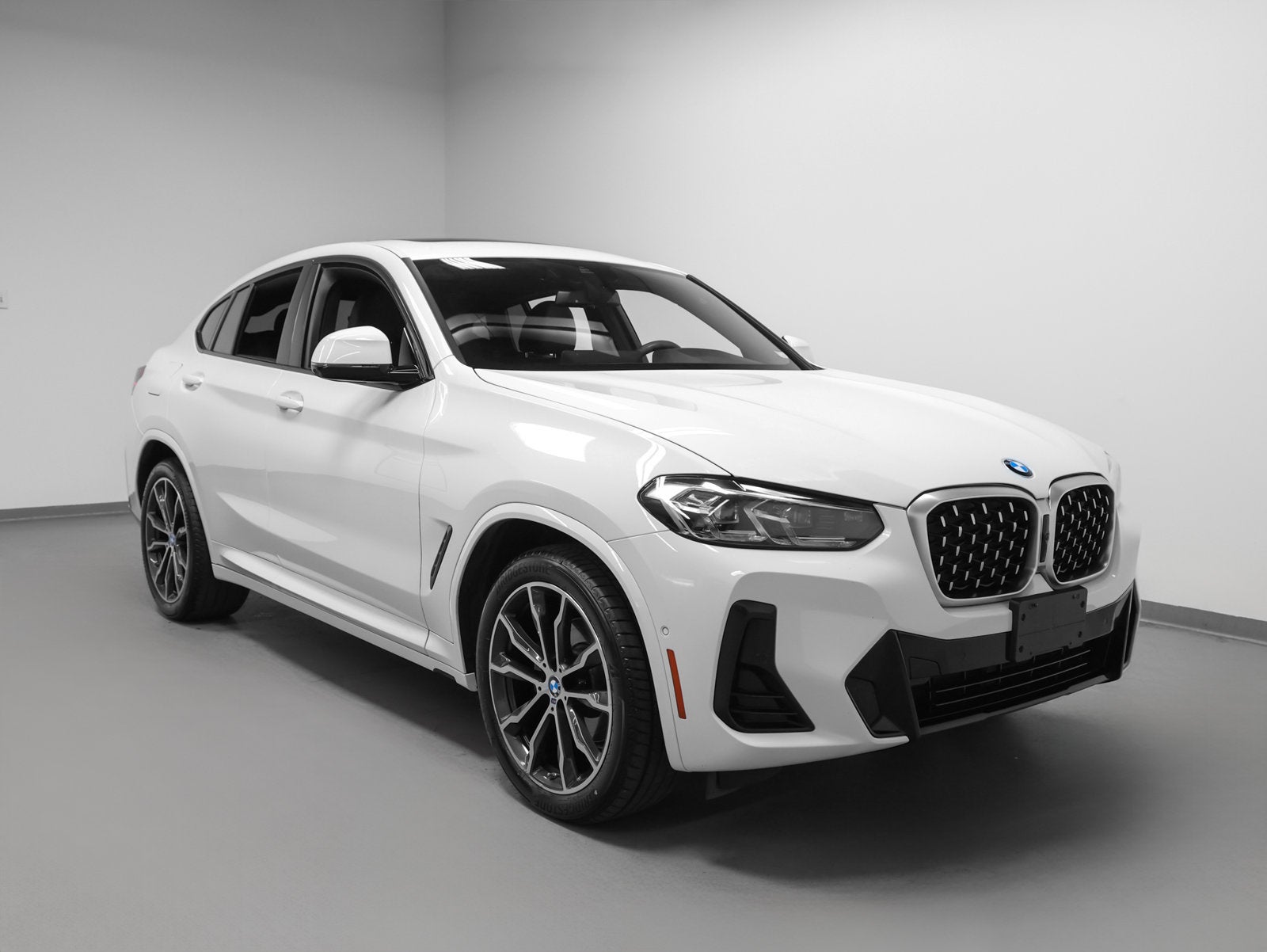 2023 BMW X4 xDrive30i