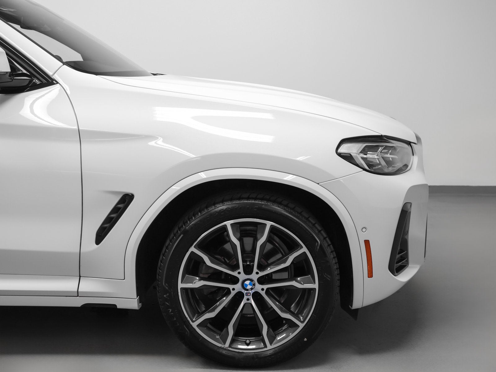 2023 BMW X4 xDrive30i