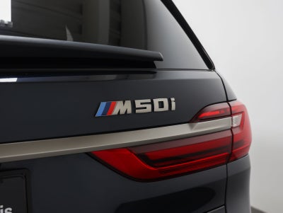 2022 BMW X7 M50i