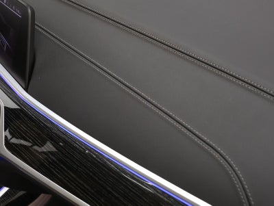 2022 BMW X7 M50i