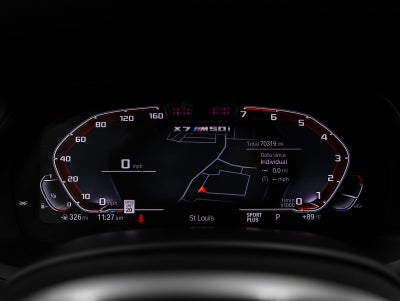 2022 BMW X7 M50i