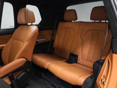 2022 BMW X7 M50i