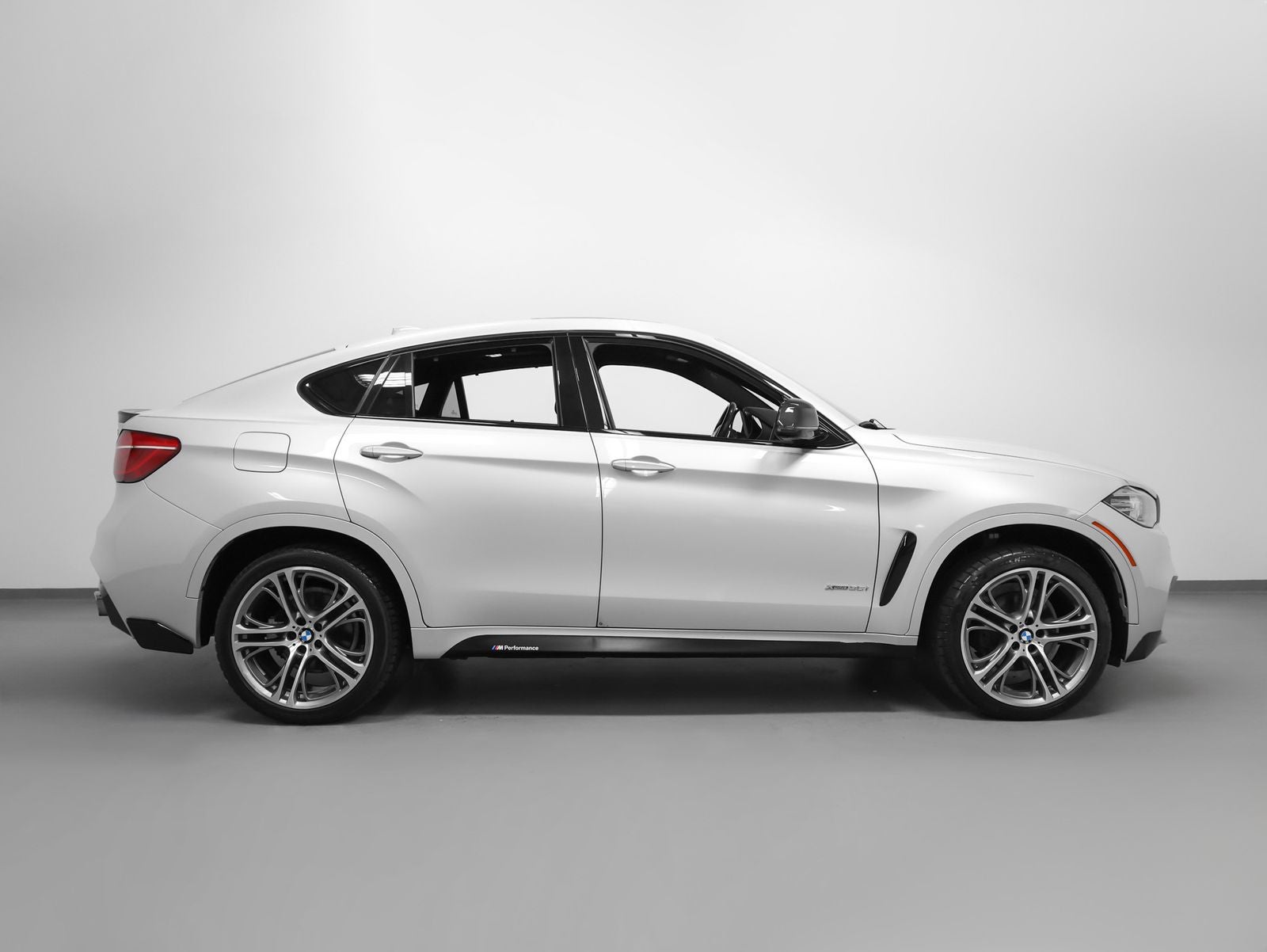 2016 BMW X6 xDrive35i M Sport