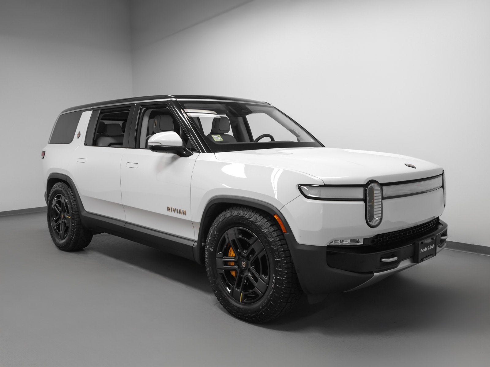 2023 Rivian R1S Adventure Quad Motor Large Pack