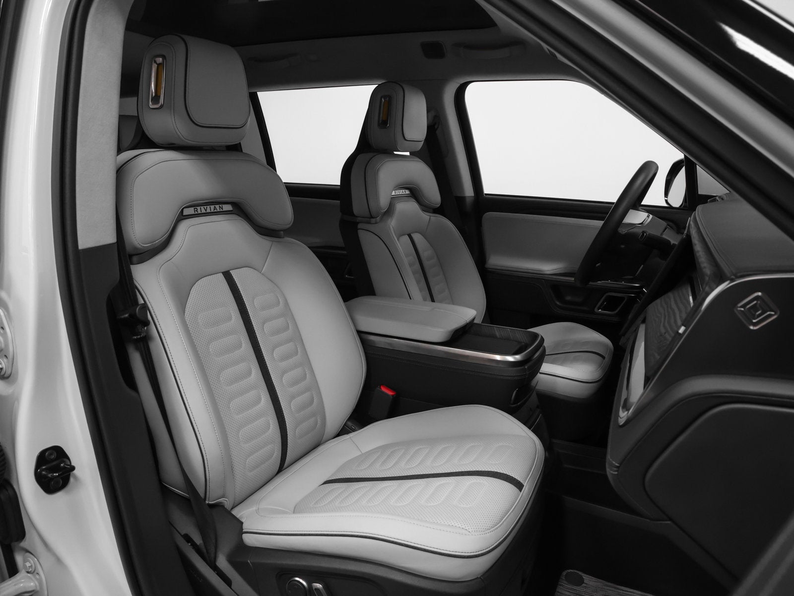 2023 Rivian R1S Adventure Quad Motor Large Pack