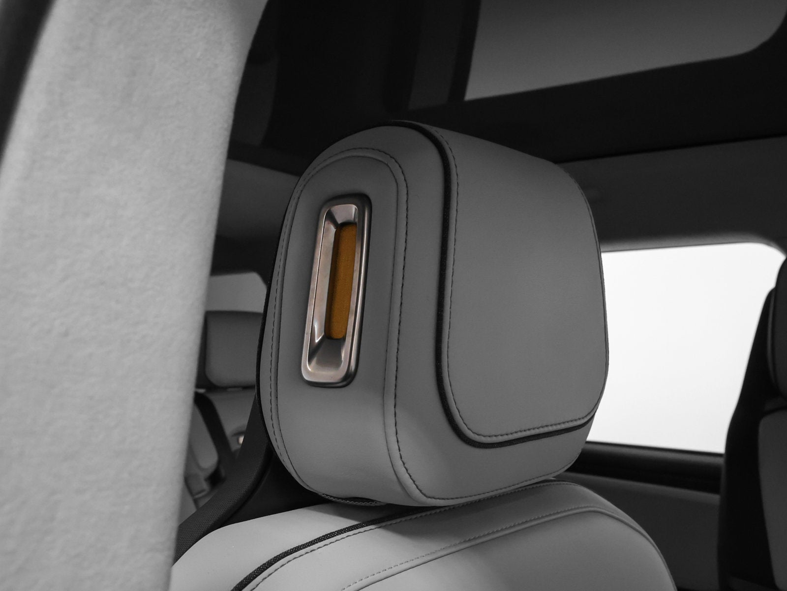 2023 Rivian R1S Adventure Quad Motor Large Pack