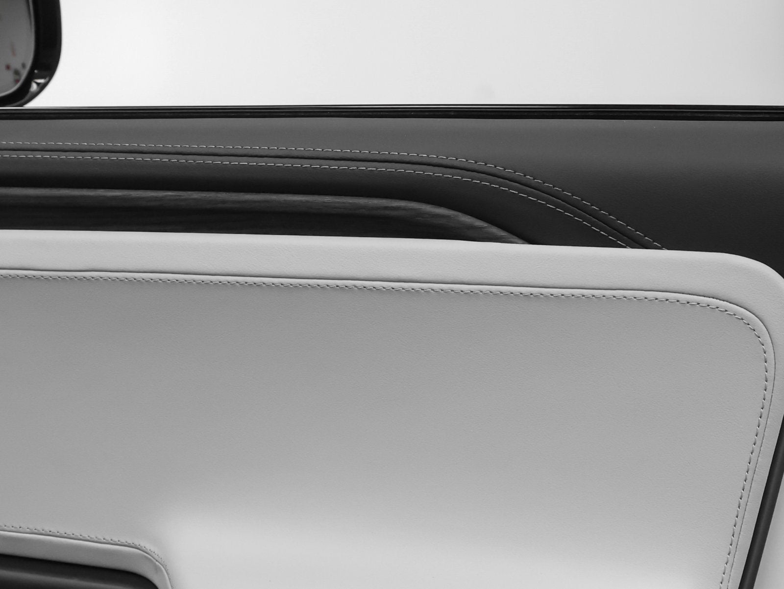 2023 Rivian R1S Adventure Quad Motor Large Pack