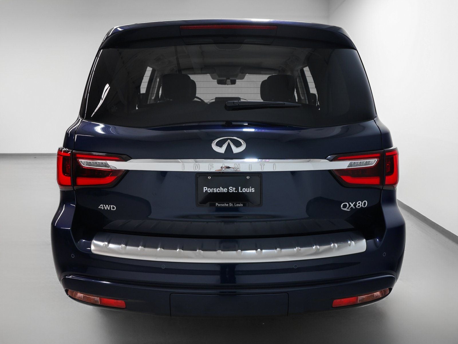2024 INFINITI QX80 LUXE