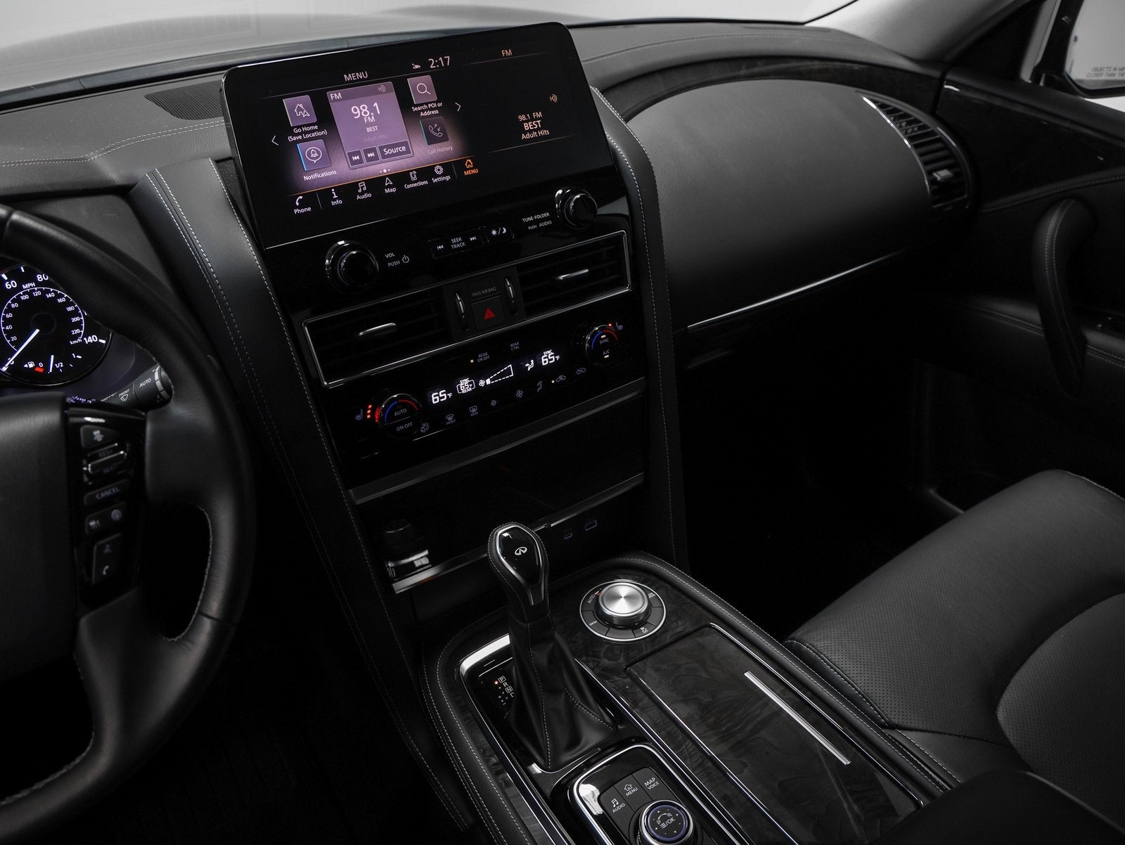 2024 INFINITI QX80 LUXE