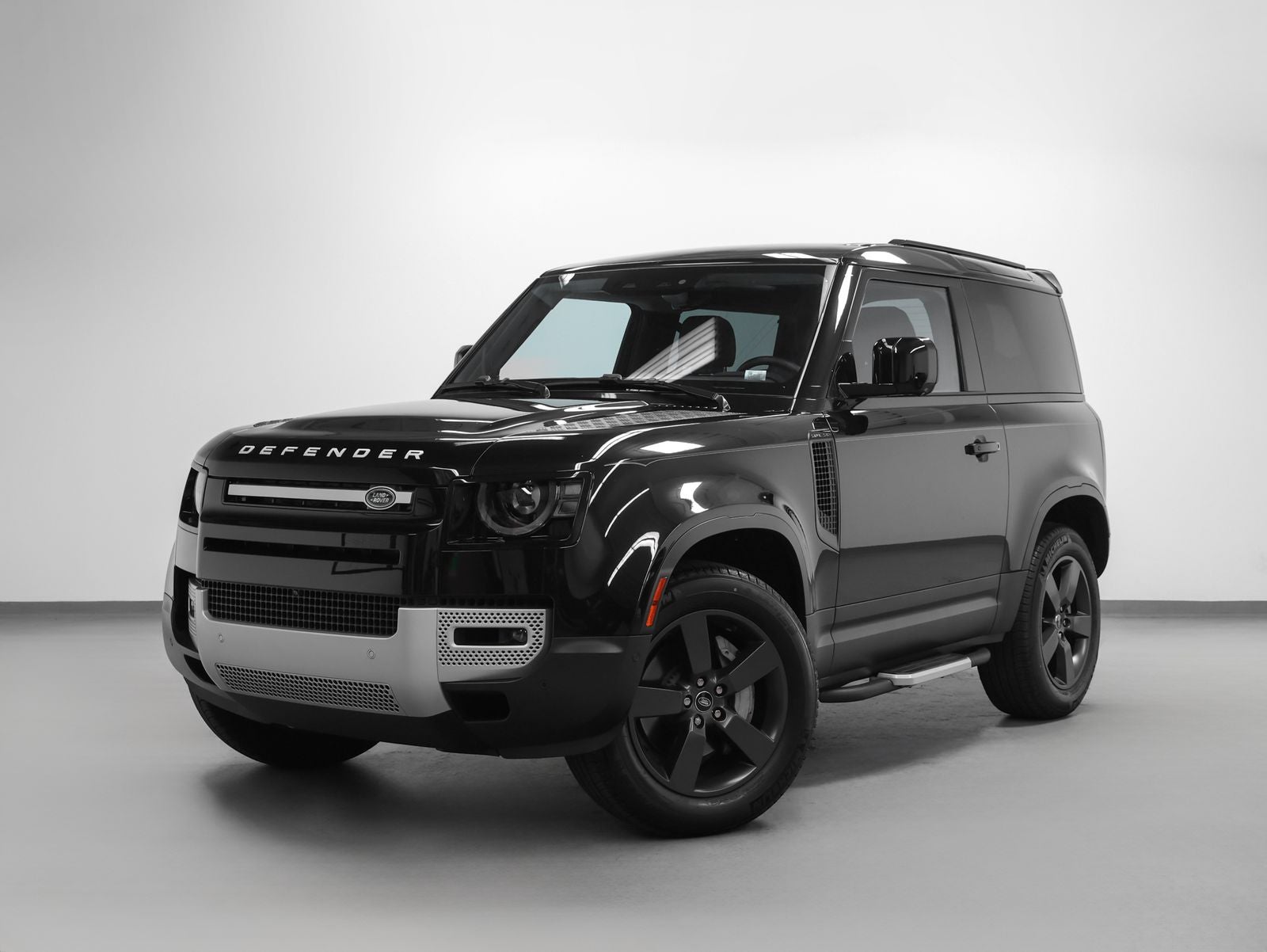2023 Land Rover Defender 90 SE