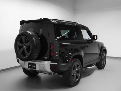2023 Land Rover Defender 90 SE