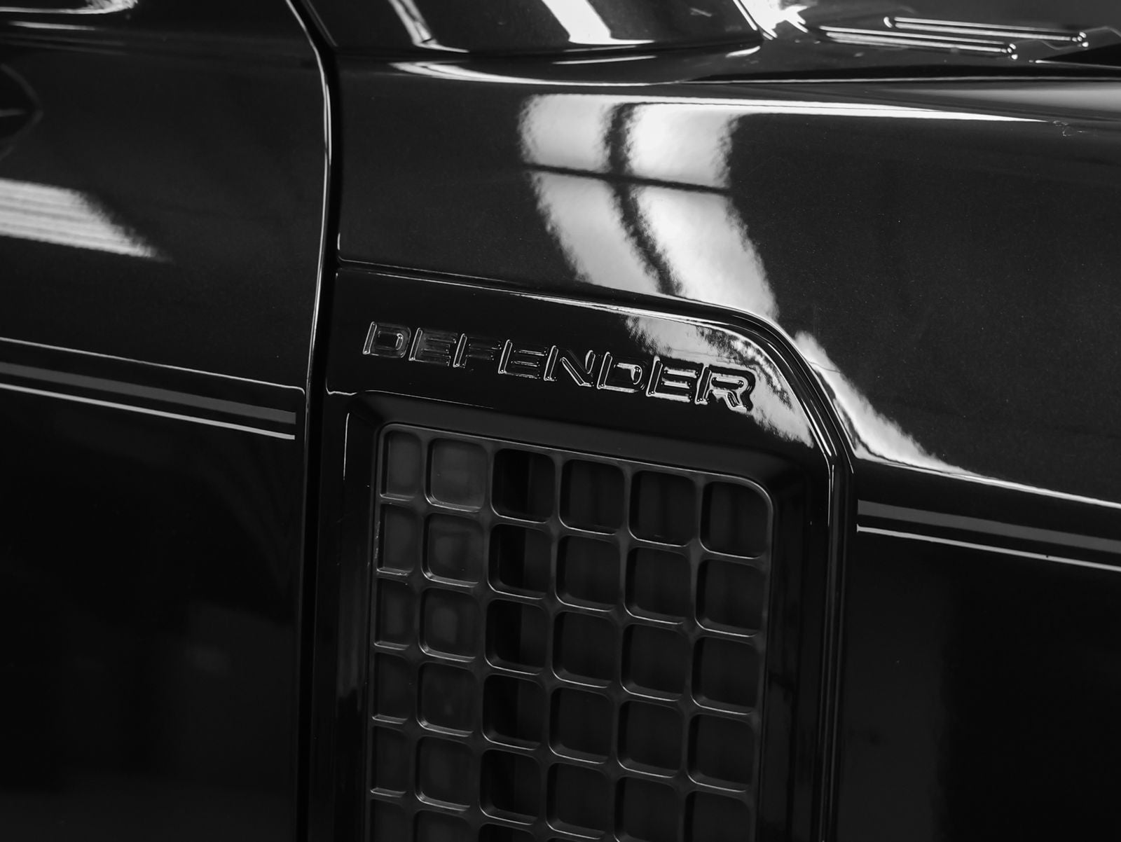 2023 Land Rover Defender 90 SE