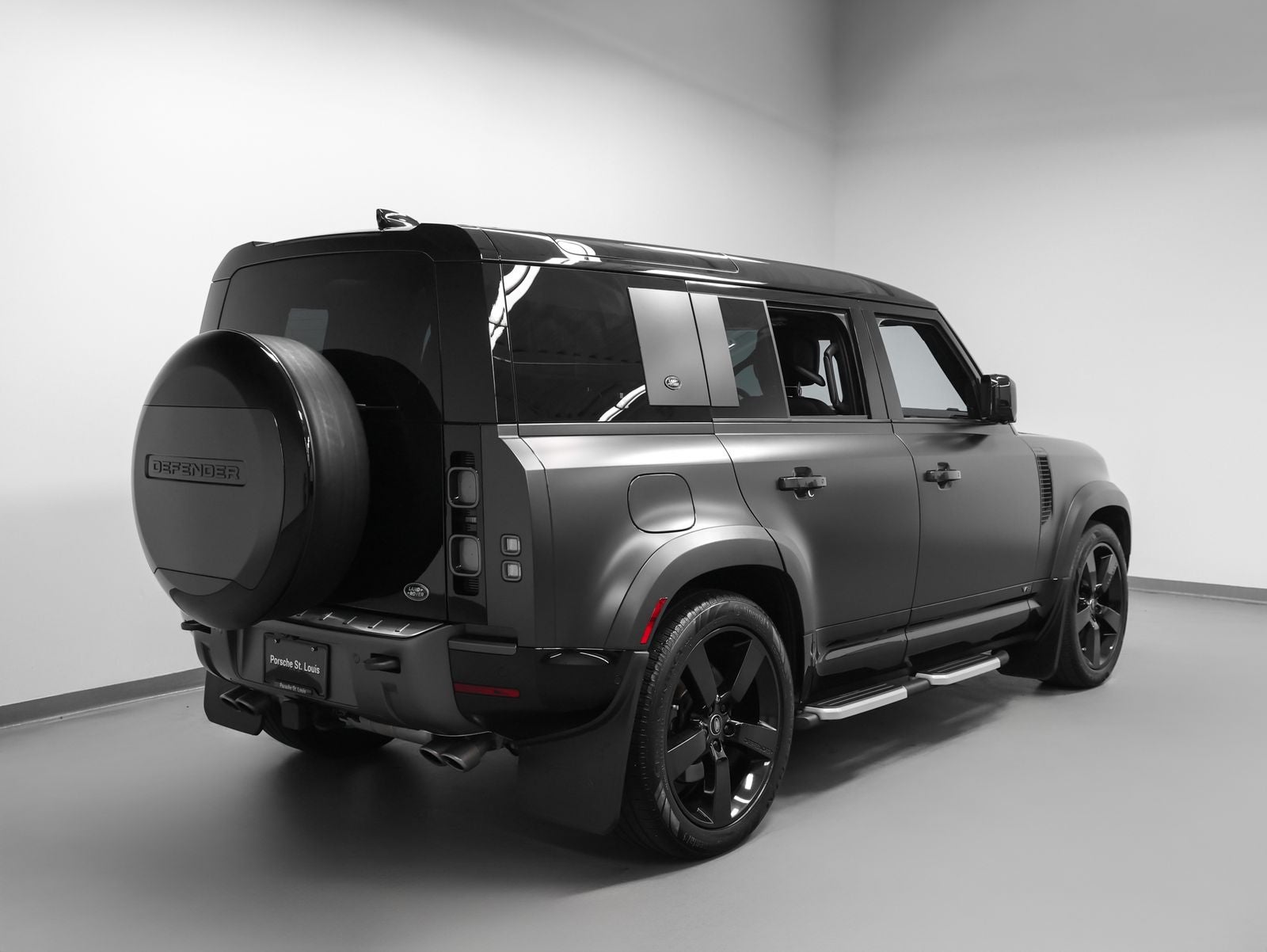 2023 Land Rover Defender 110 Carpathian Edition
