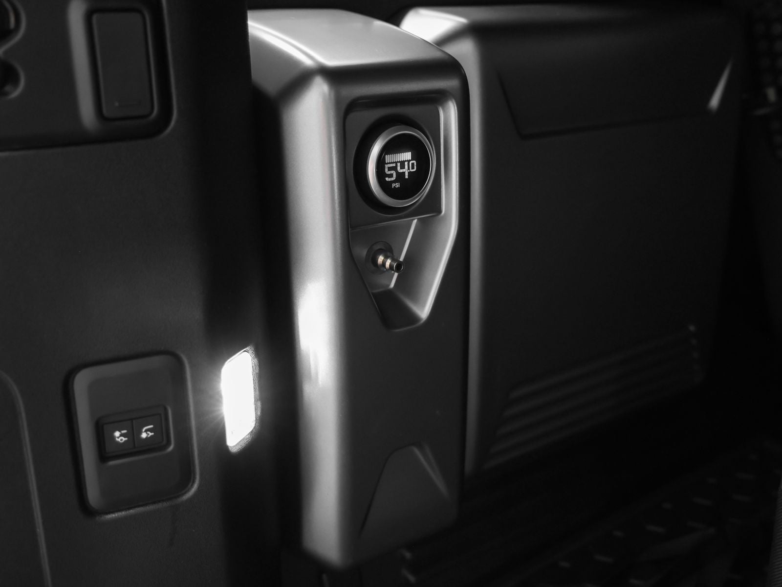 2023 Land Rover Defender 110 Carpathian Edition