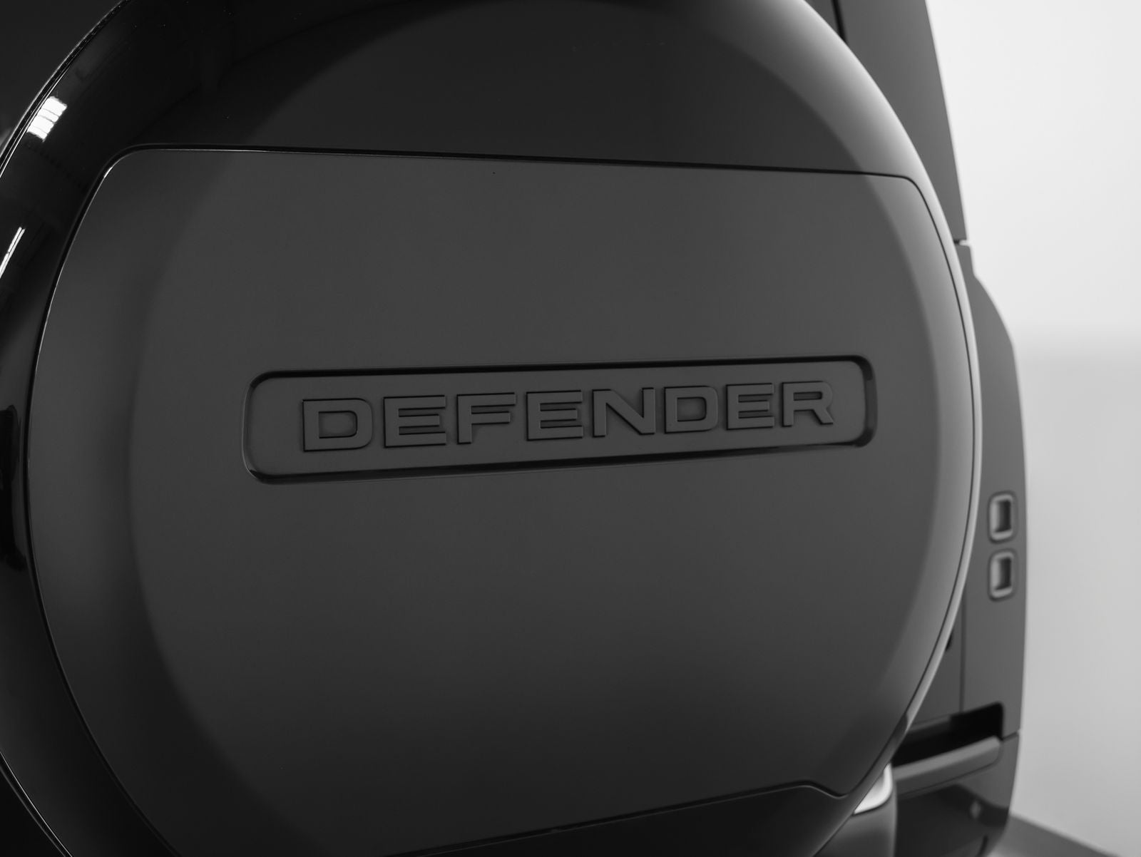 2023 Land Rover Defender 110 Carpathian Edition