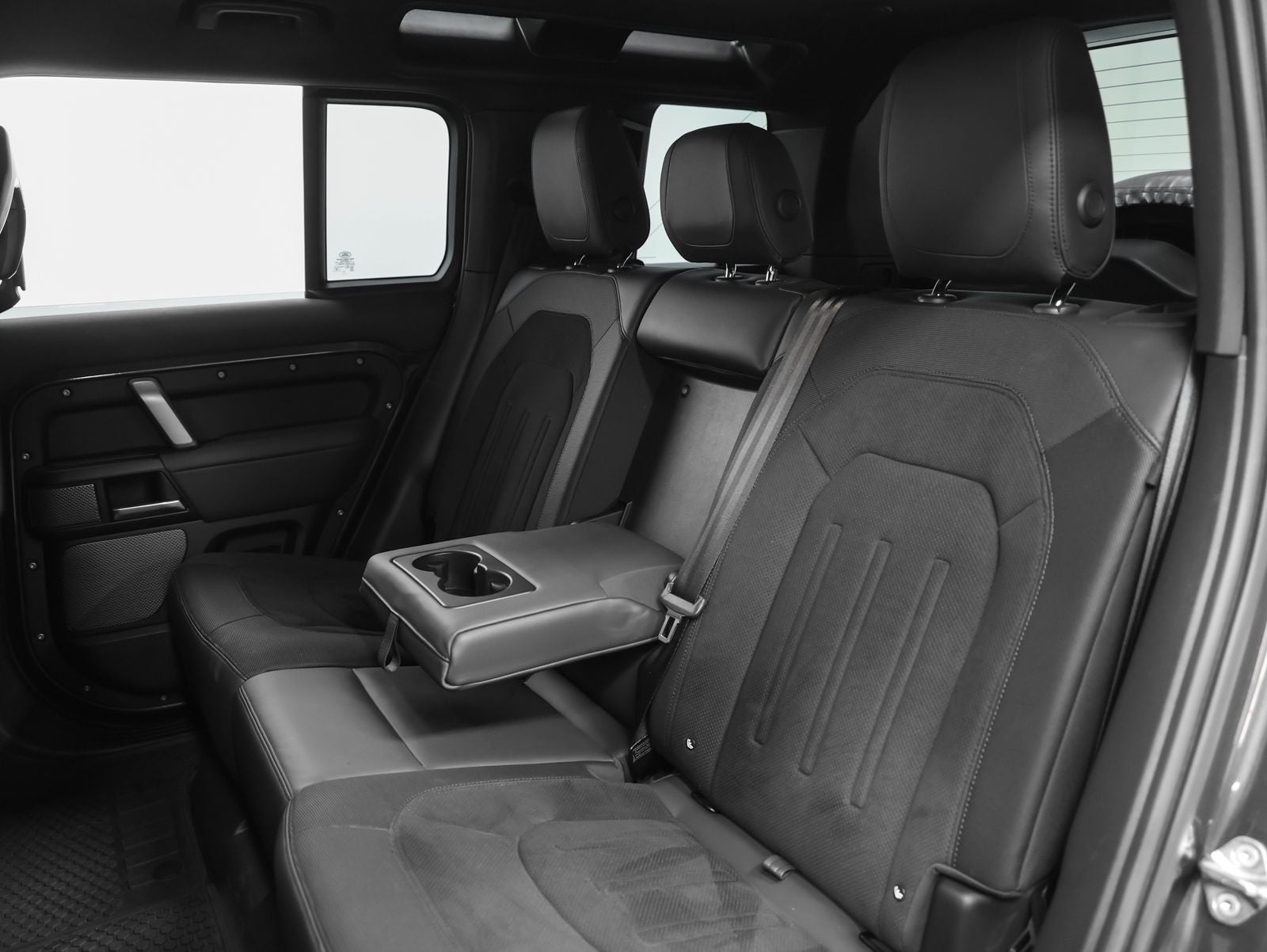 2023 Land Rover Defender 110 Carpathian Edition