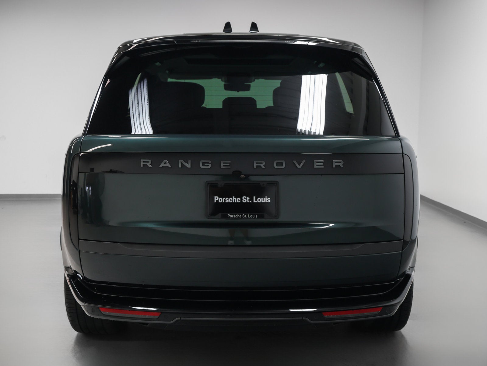 2025 Land Rover Range Rover Plug-In Hybrid Autobiography