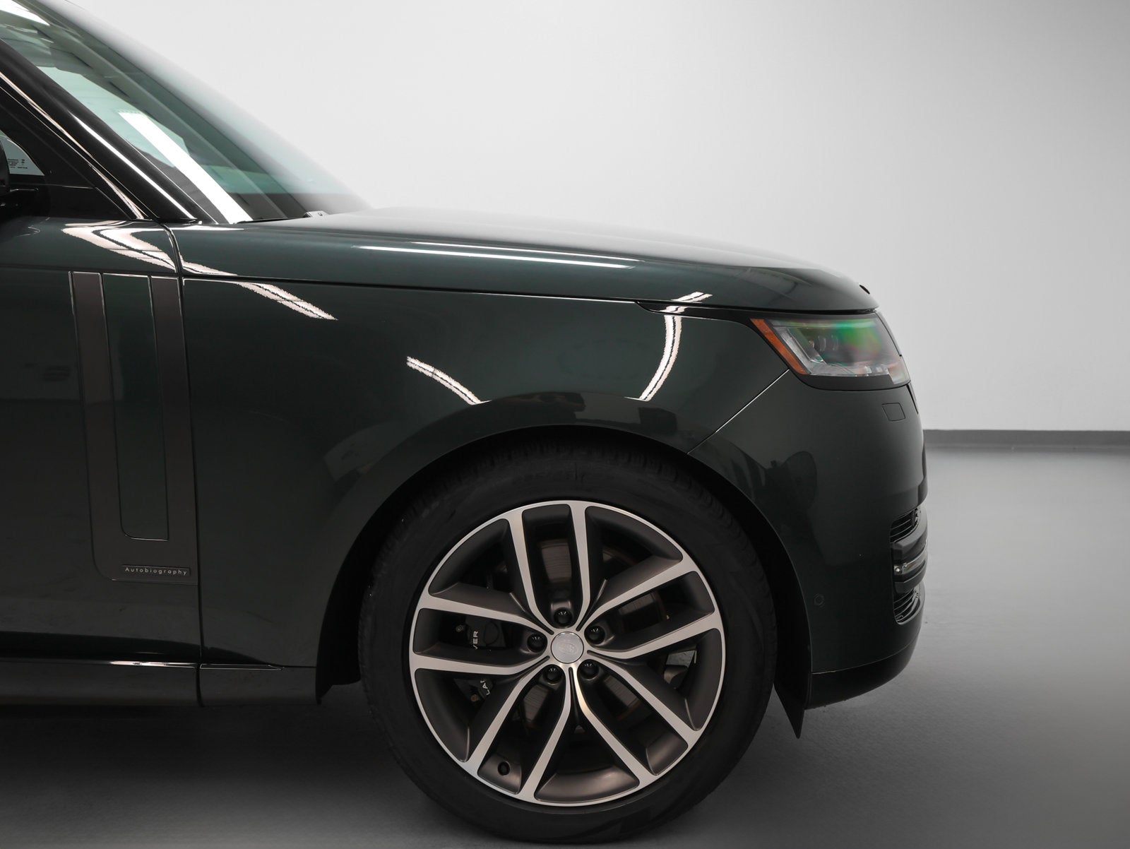 2025 Land Rover Range Rover Plug-In Hybrid Autobiography