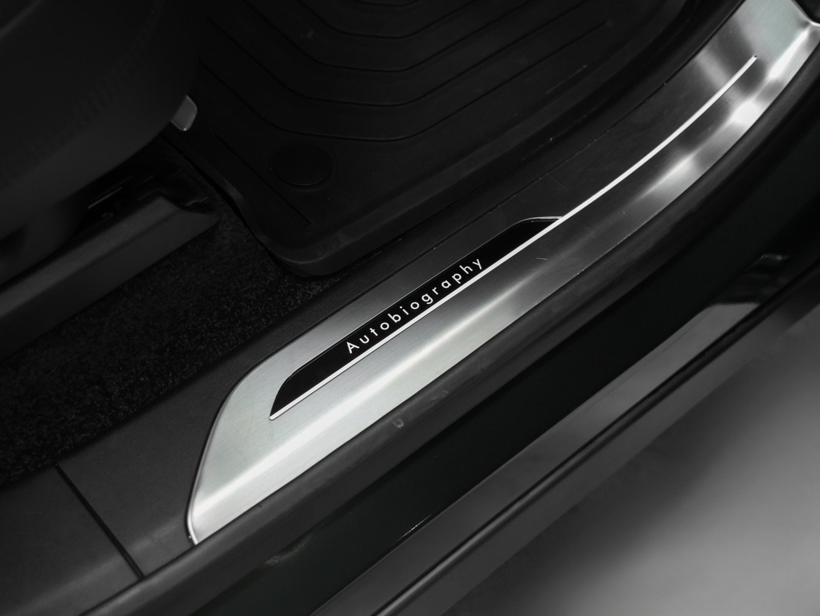 2025 Land Rover Range Rover Plug-In Hybrid Autobiography