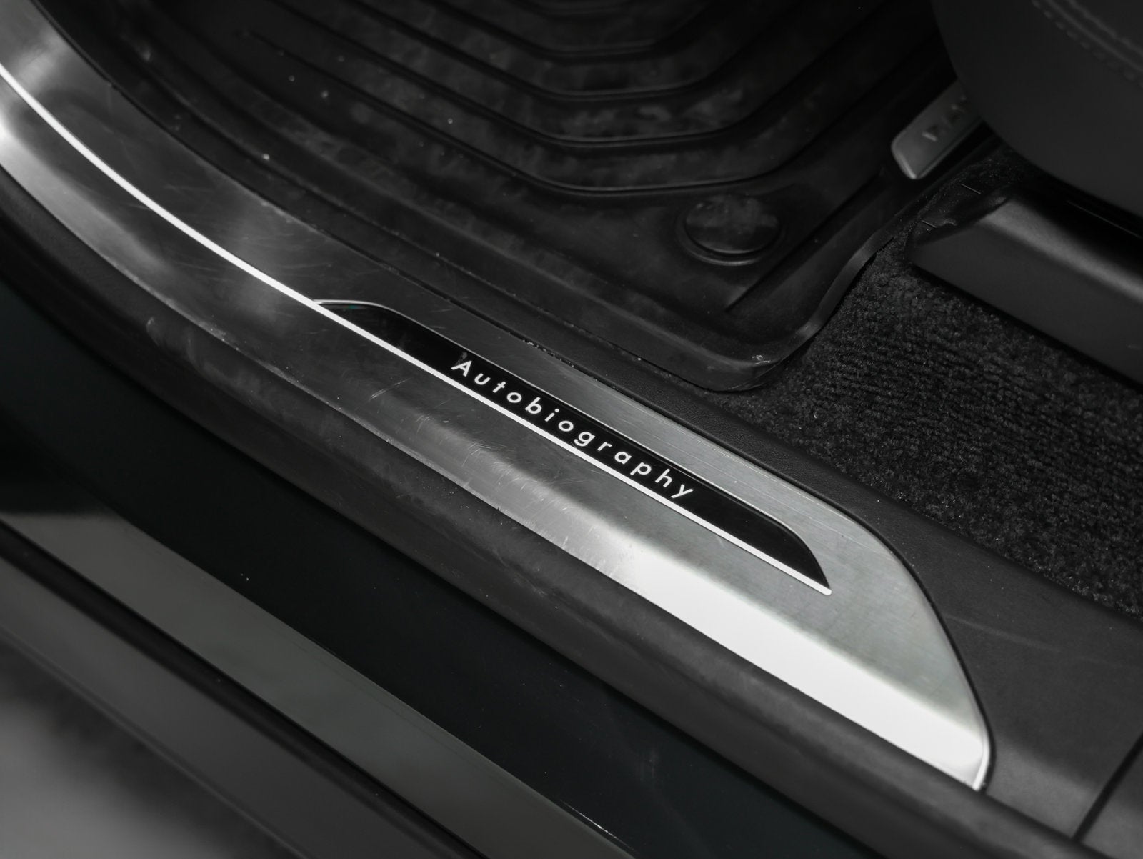 2025 Land Rover Range Rover Plug-In Hybrid Autobiography