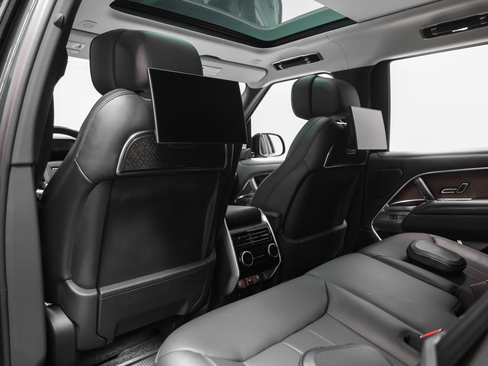 2025 Land Rover Range Rover Plug-In Hybrid Autobiography