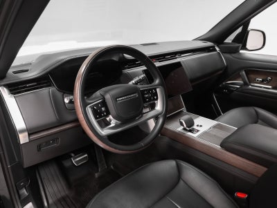 2025 Land Rover Range Rover Plug-In Hybrid Autobiography