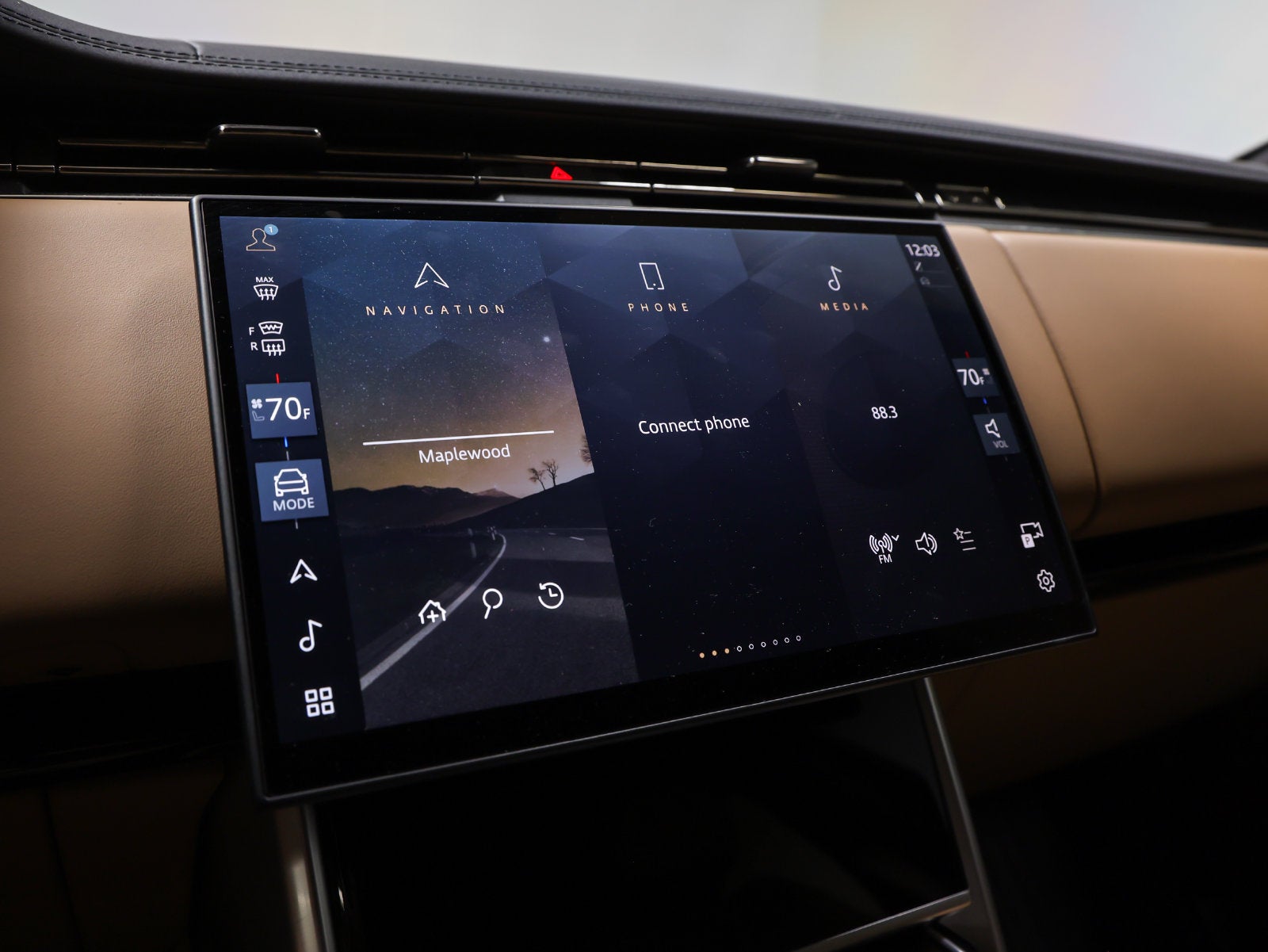 2025 Land Rover Range Rover SE