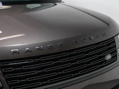 2025 Land Rover Range Rover SE LWB