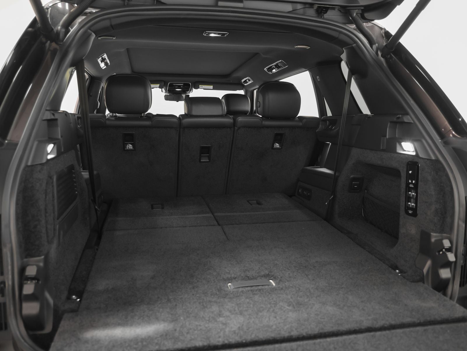 2025 Land Rover Range Rover SE LWB