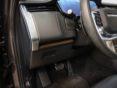 2025 Land Rover Range Rover SE LWB