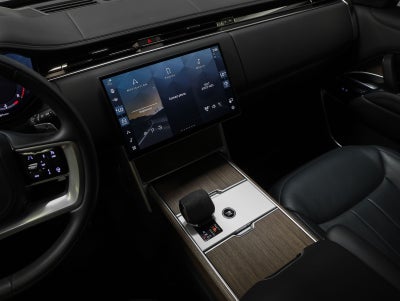2025 Land Rover Range Rover SE LWB