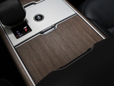 2025 Land Rover Range Rover SE LWB