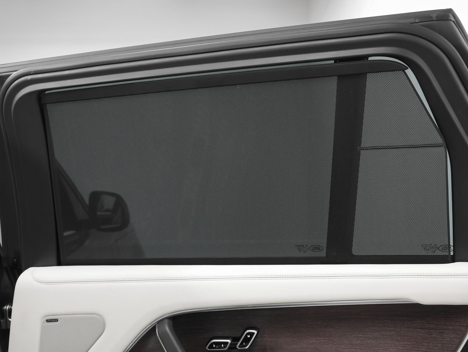 2023 Land Rover Range Rover SE LWB