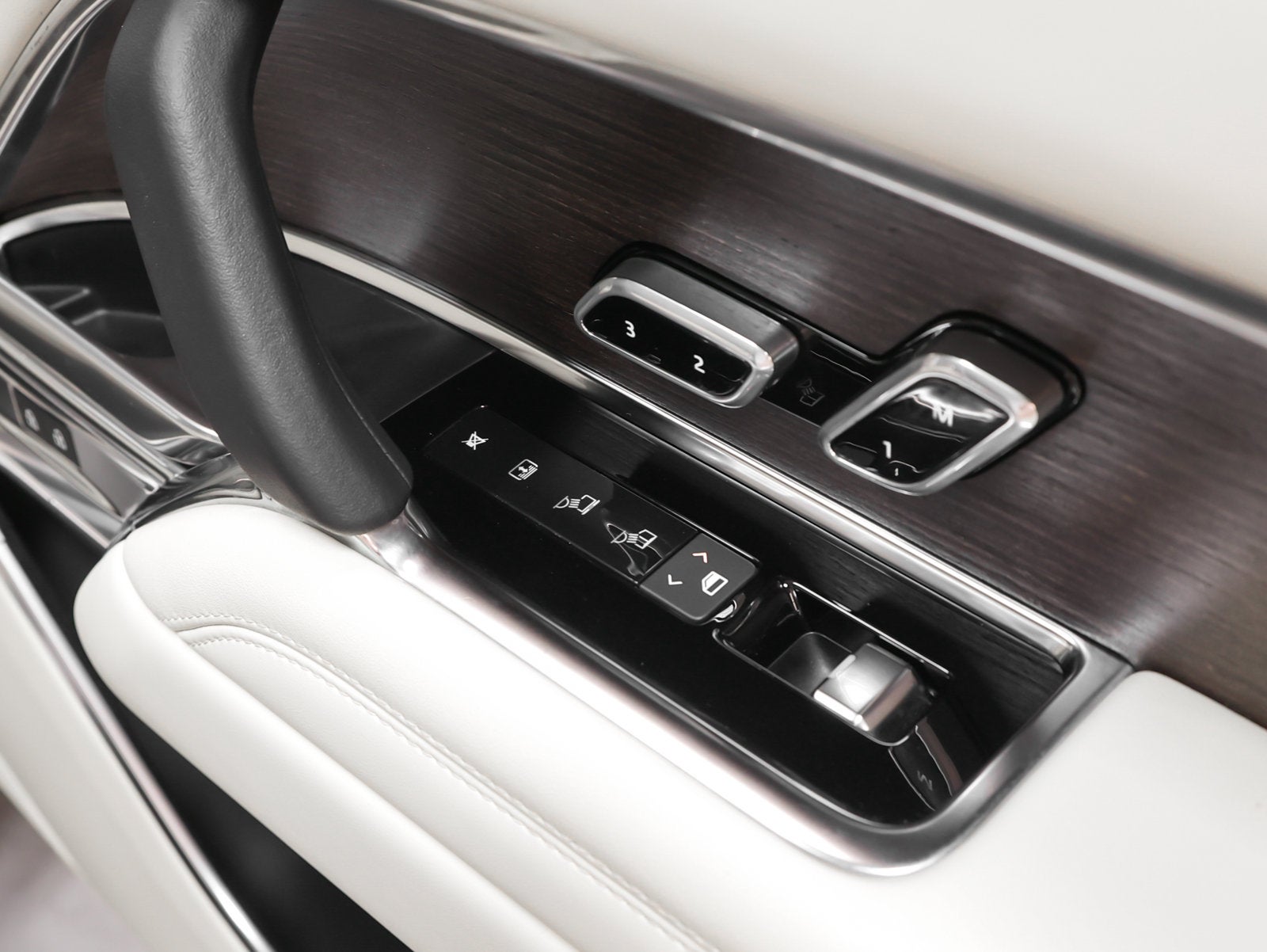 2023 Land Rover Range Rover SE LWB