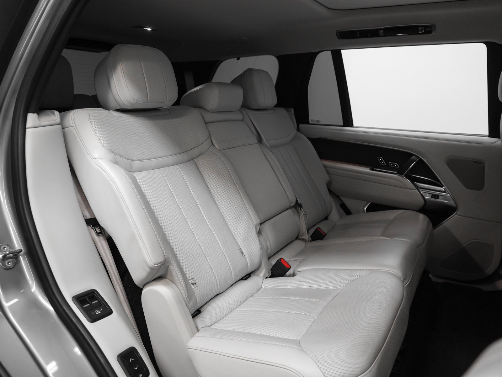 2023 Land Rover Range Rover SE LWB