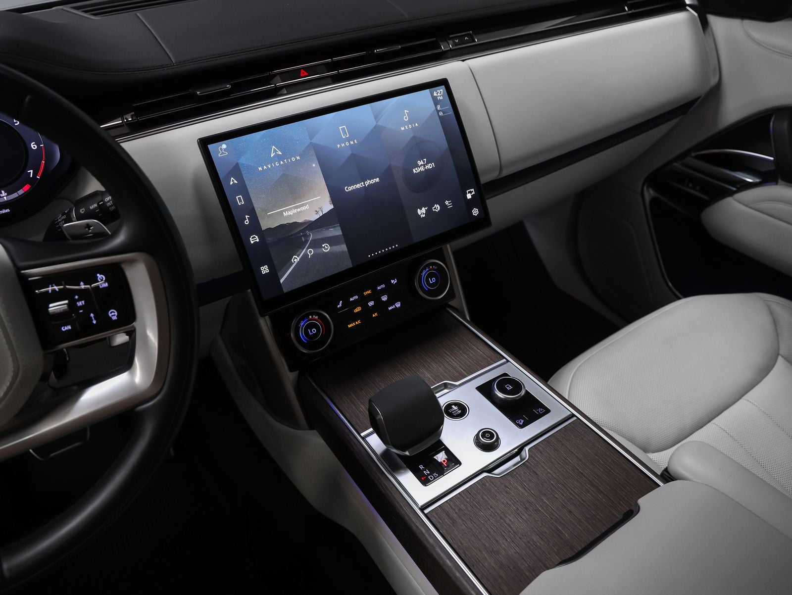 2023 Land Rover Range Rover SE LWB
