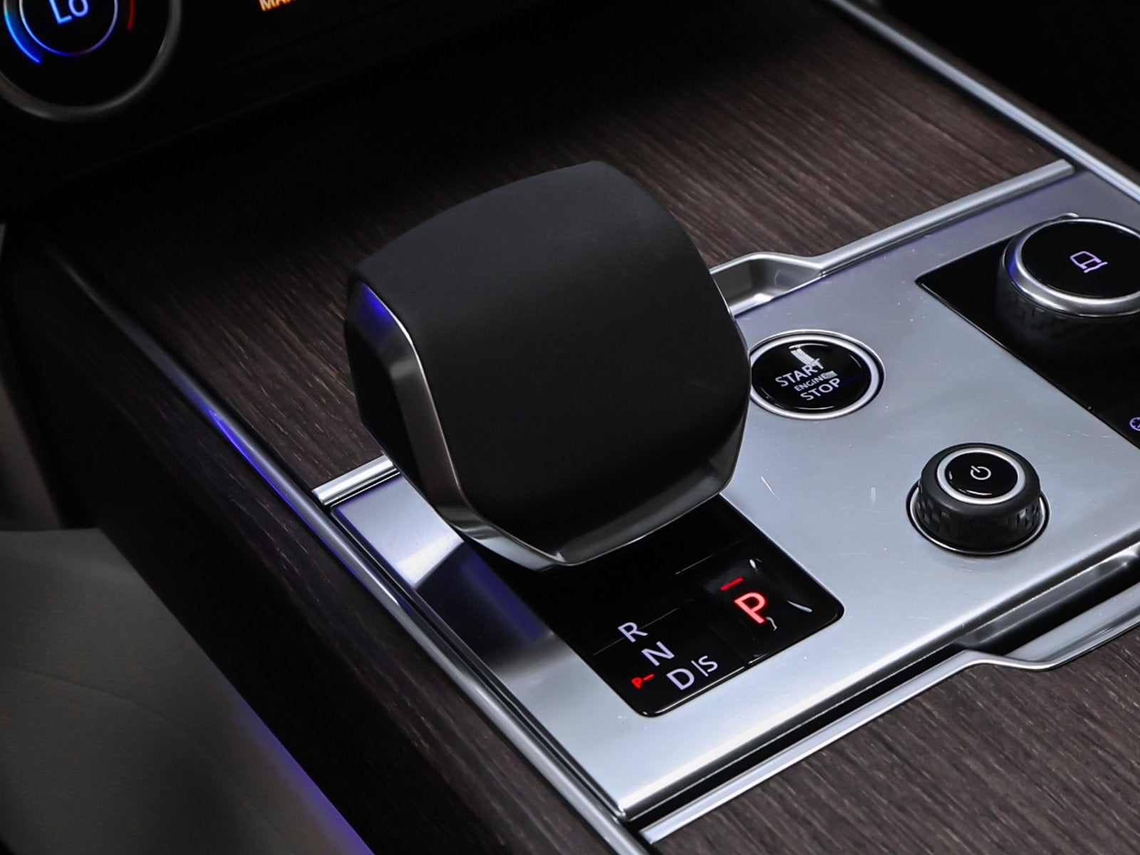 2023 Land Rover Range Rover SE LWB