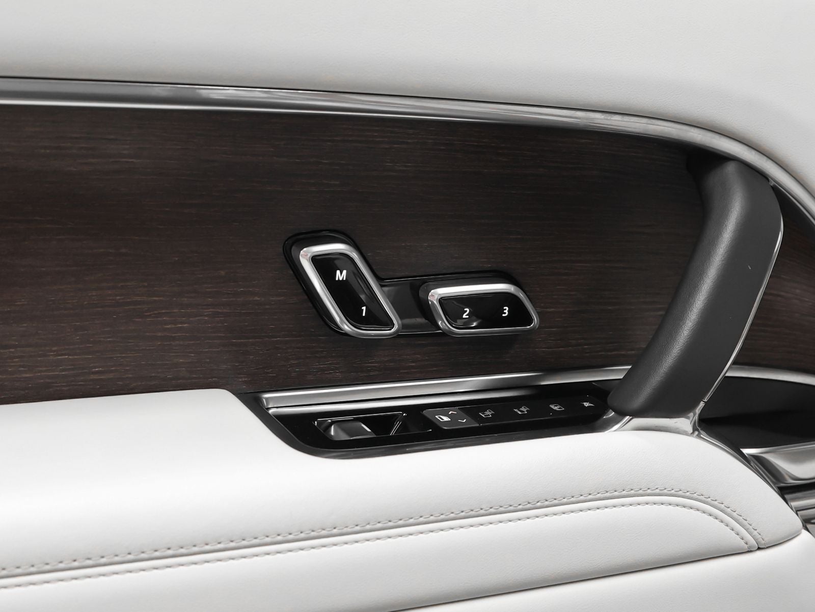 2023 Land Rover Range Rover SE LWB