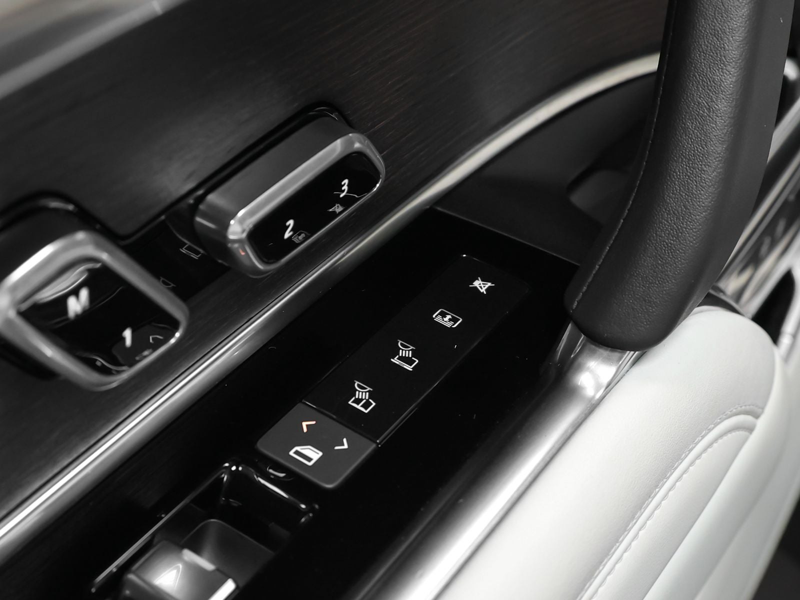2023 Land Rover Range Rover SE LWB