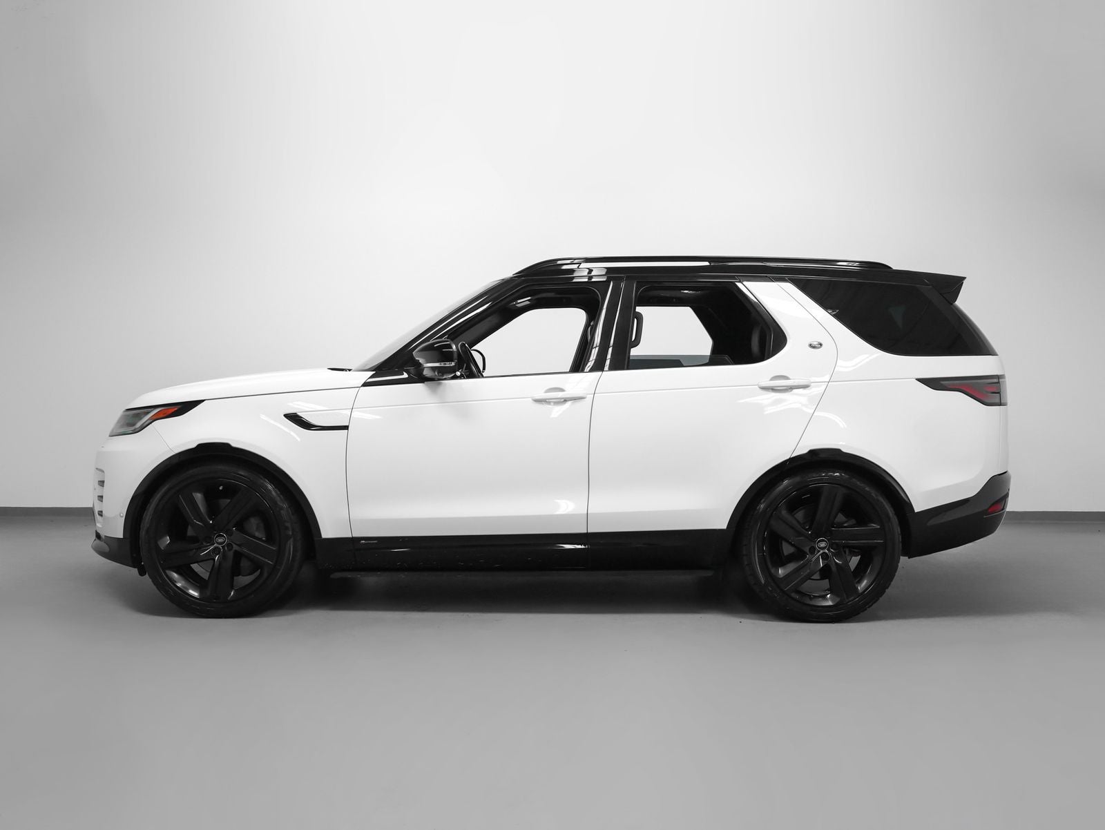 2022 Land Rover Discovery S R-Dynamic