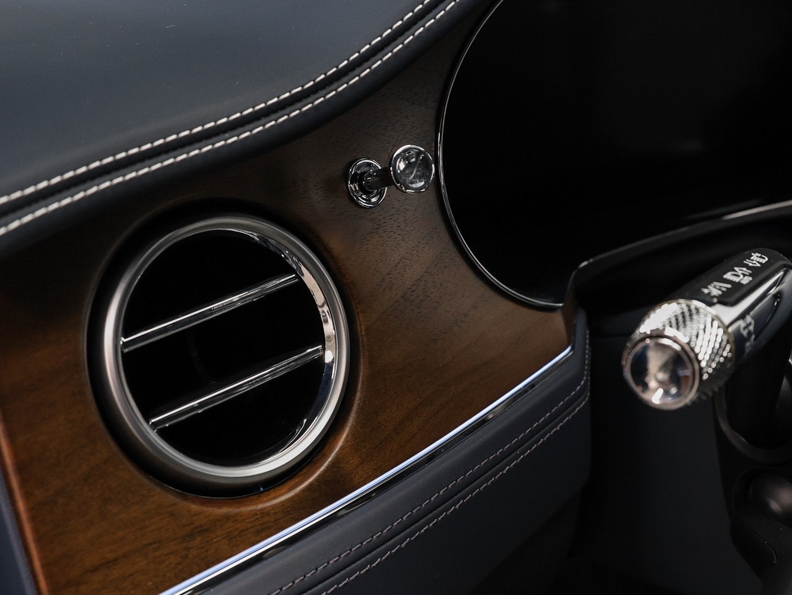 2024 Bentley Continental GT V8