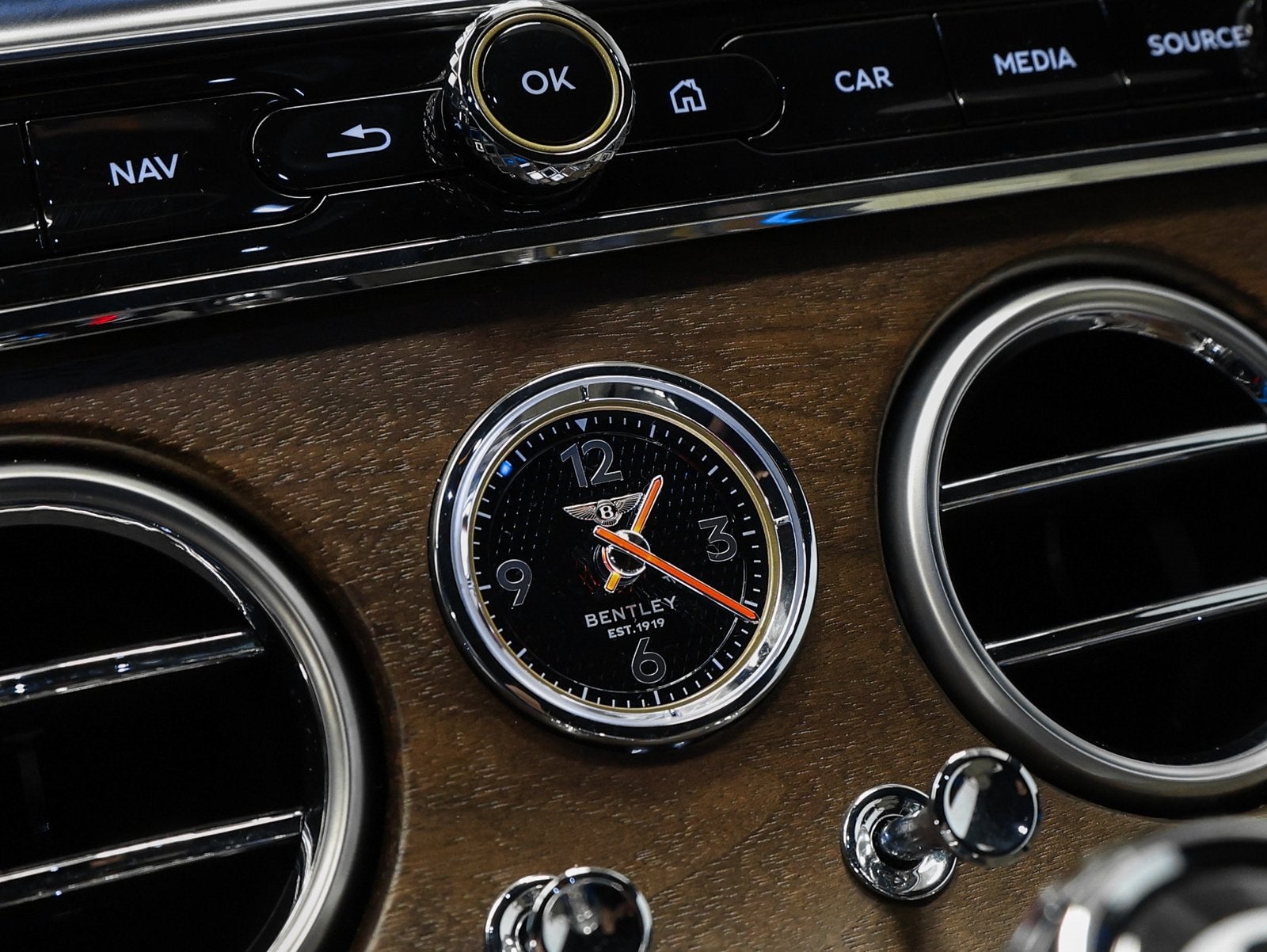 2024 Bentley Continental GT V8