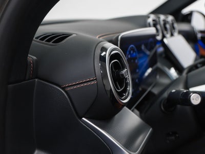 2024 Mercedes-Benz GLC GLC 300