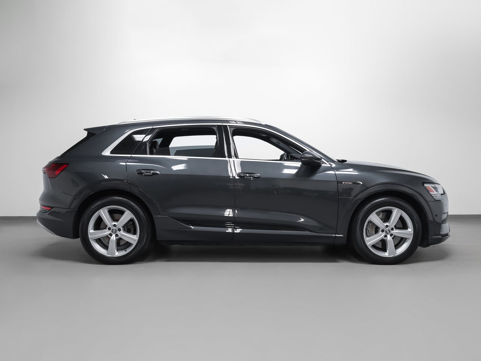 2019 Audi e-tron Prestige quattro