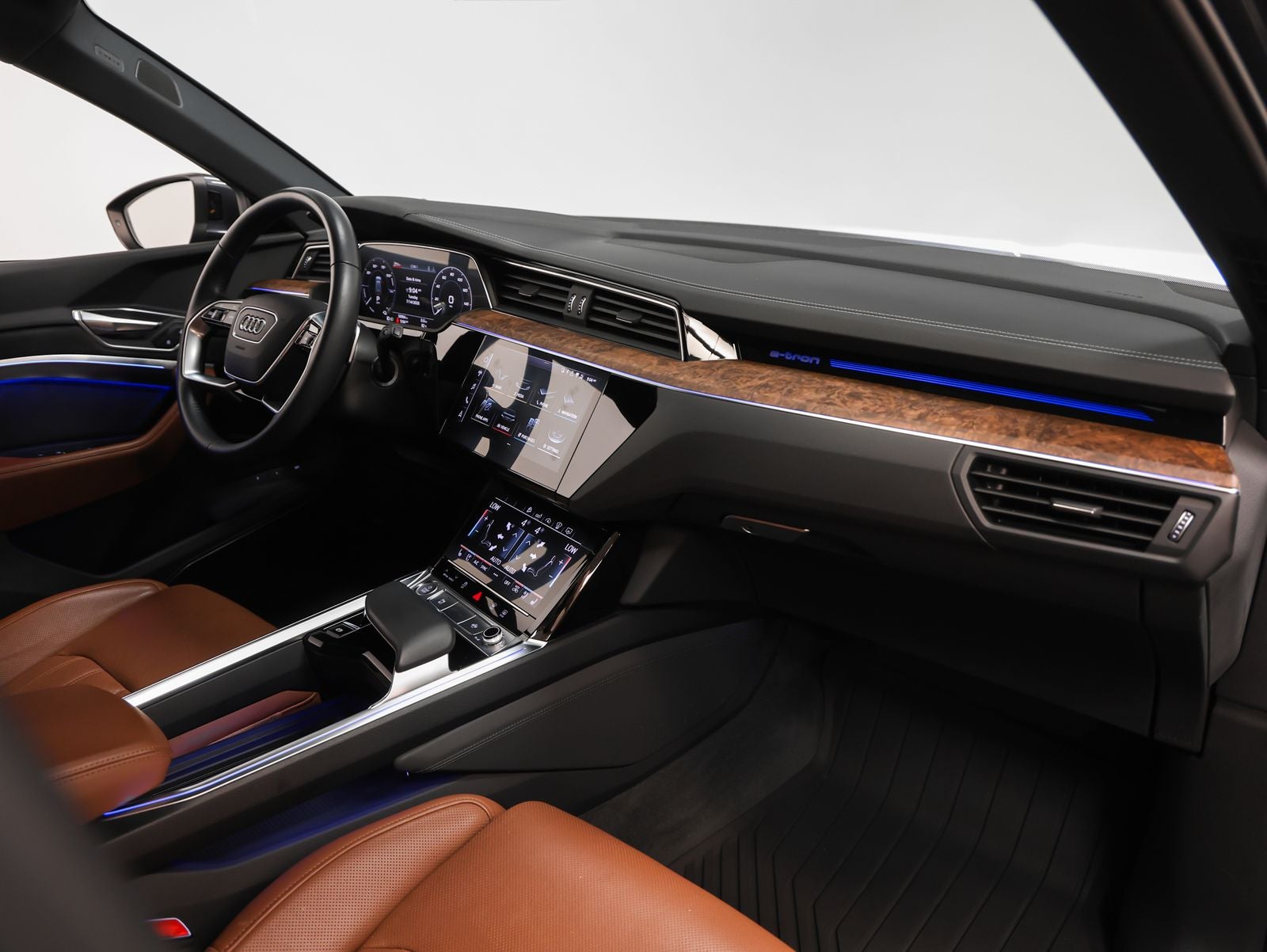 2019 Audi e-tron Prestige quattro