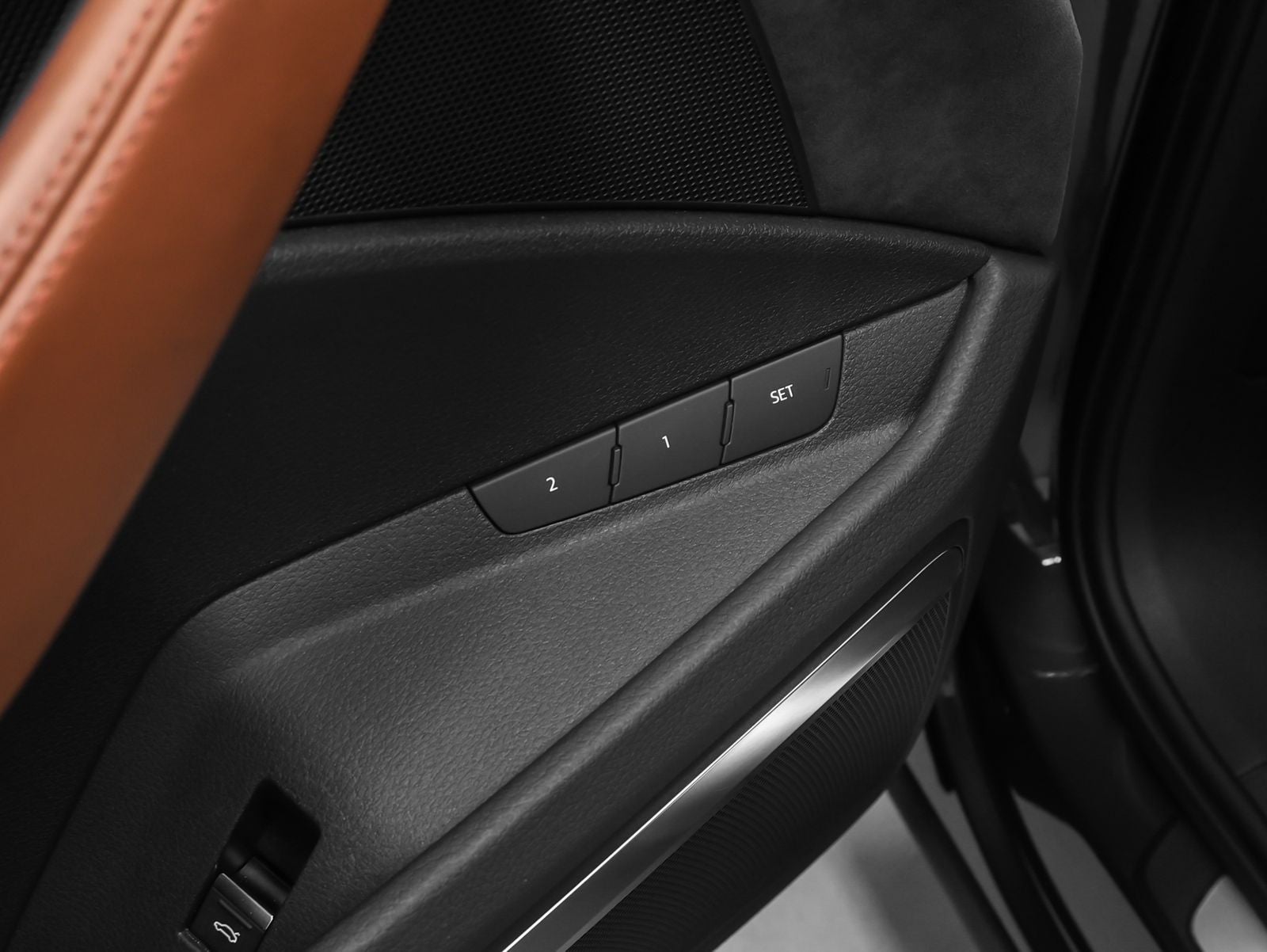 2019 Audi e-tron Prestige quattro